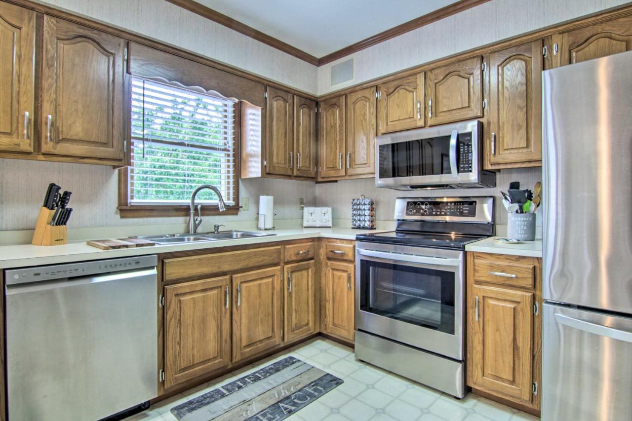 Canal-Front Ocean City Getaway With Deck And Dock! Ocean Pines Exteriör bild